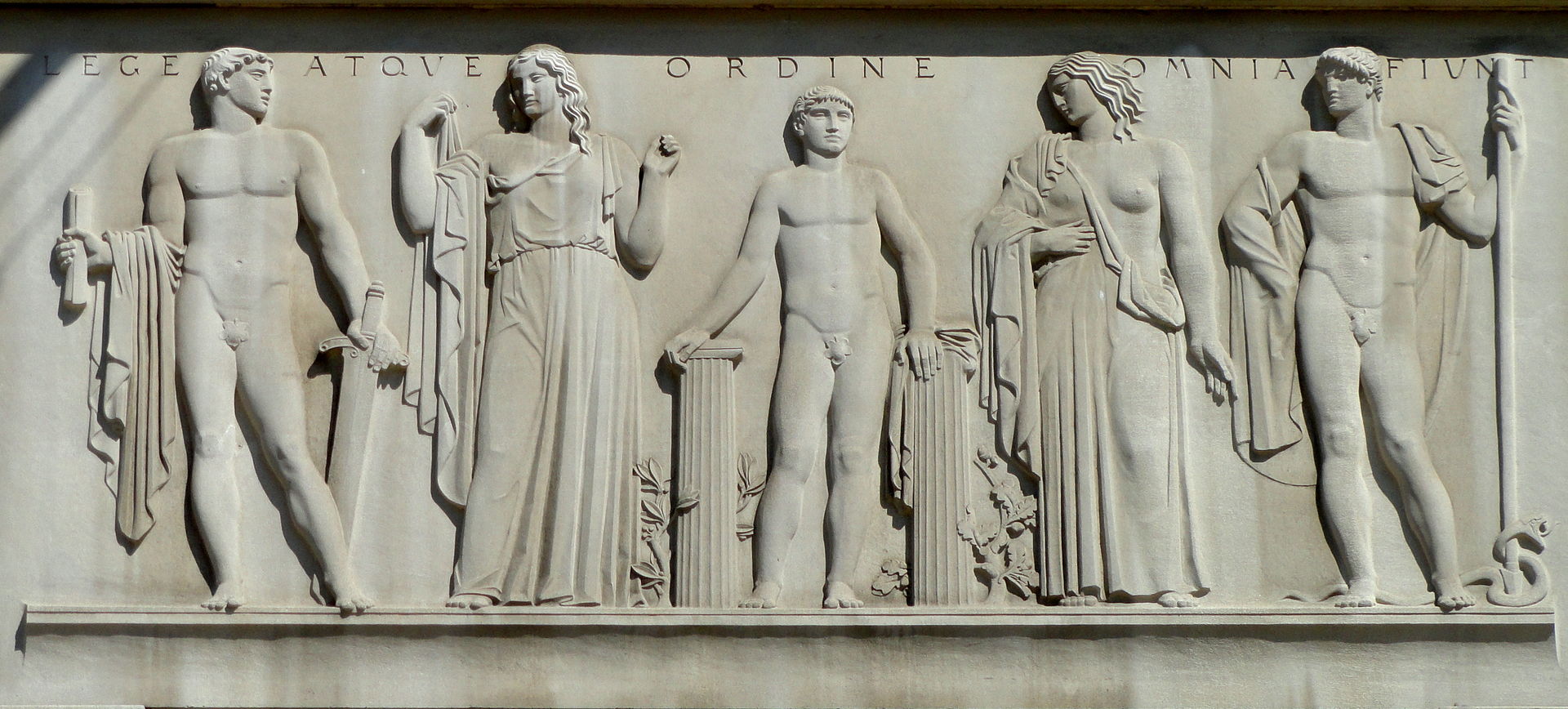 бруно манковский Lege_Atque_Ordiny_Department_of_Justice_Building_-_DSC08581.JPG