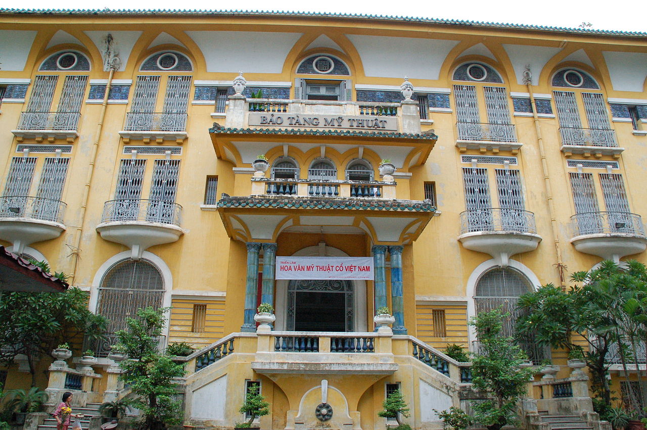 сайгон музей1280px-HCMC_Museum_of_Arts.jpg