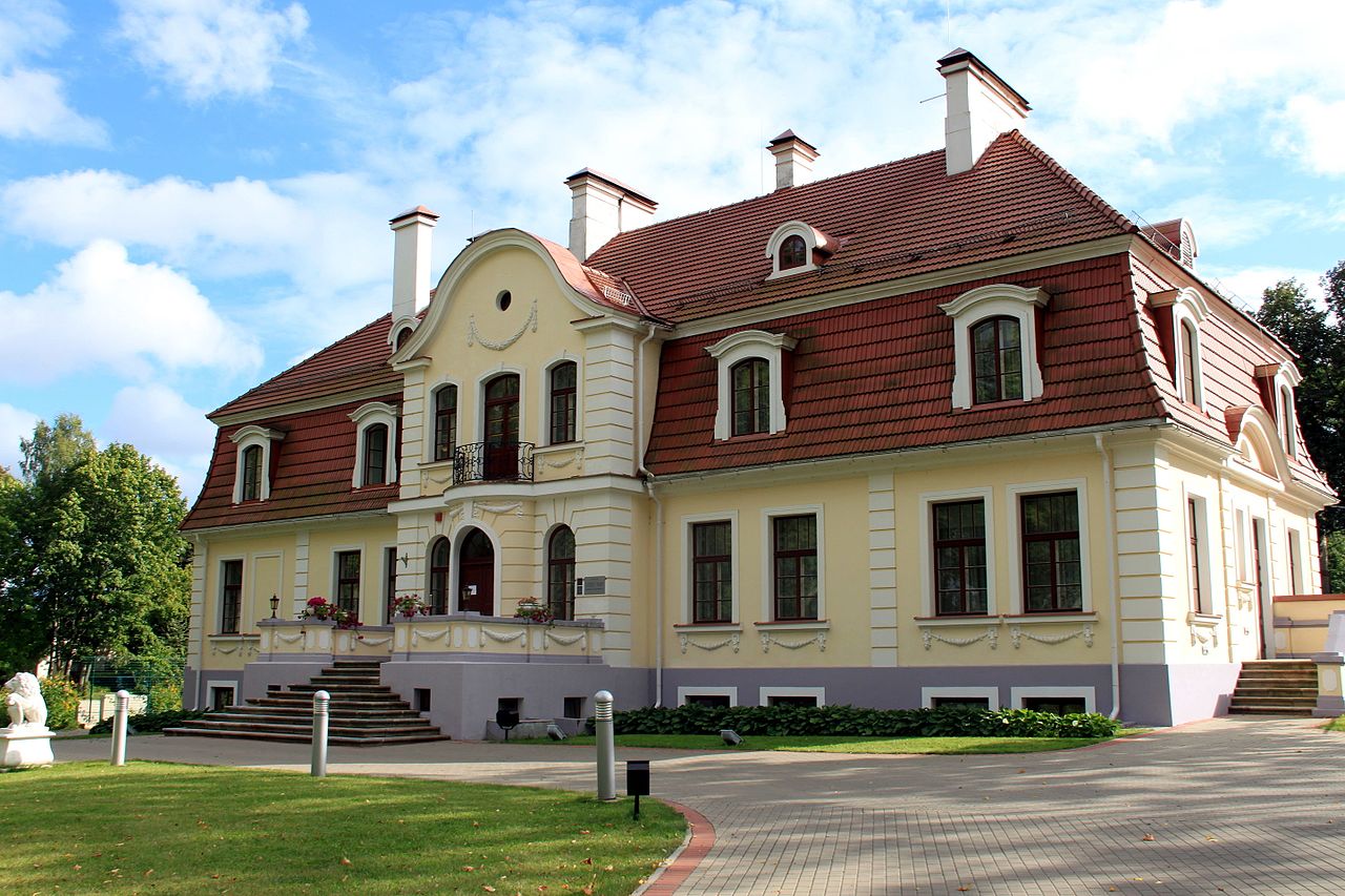 свенте 96 Jaunsvente_manor_2011.jpg