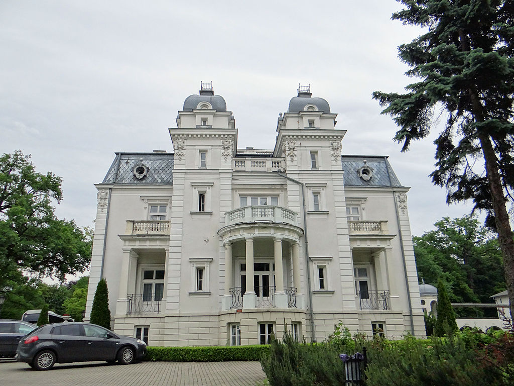 терезин 1024px-020613_Drucki-Lubecki_Palace_in_Teresin_-_02.jpg