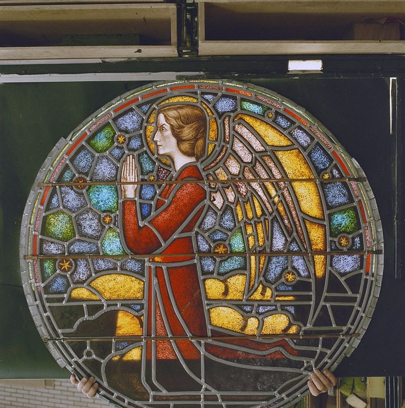 торопInterieur._Detail_glas-in-loodraam_van_Toorop_bij_glasateli.jpg