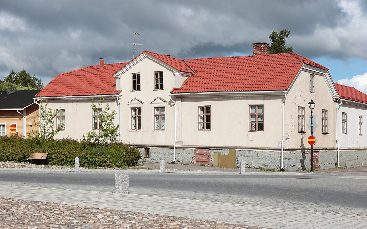 фин1280px-Montin_House_Raahe_20200806_03.jpg