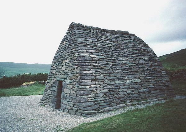 02_gallarus_oratory6-7ирл.jpg