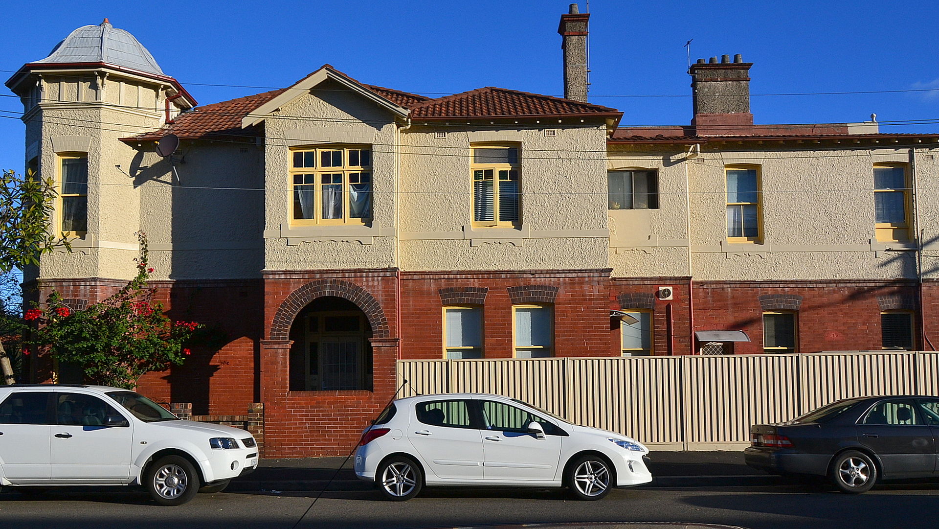 (1)Arts_and_Crafts_houses_Kensington_033.jpg
