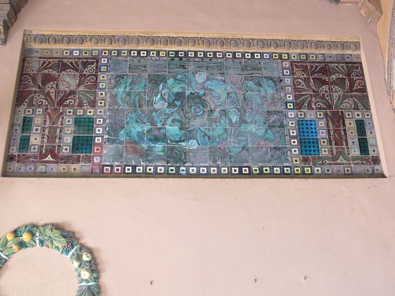 10 1280px-Terme_tamerici,_loggetta_maioliche_01.jpg