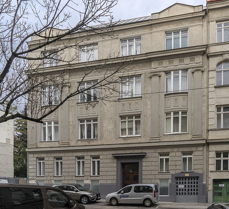 10 800px-Hardtgasse_25,_Ernst_Epstein.jpg