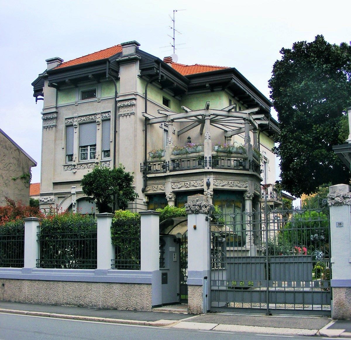 10 VILLA_LEONE.jpg
