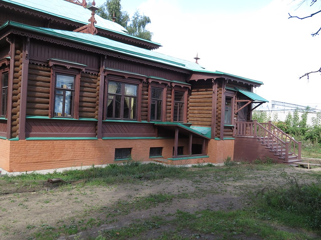 1024px-Дом_Н._А._Круминга_(2).jpg
