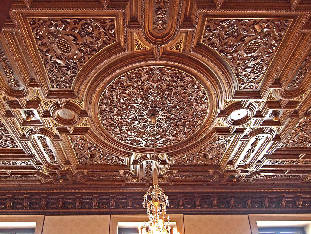 1024px-1010_Wien_-_Ringstraße_-_Parkring_8_-_'Deutschmeister-Palais'_-_Beletage_-_Holzdecke.jpg
