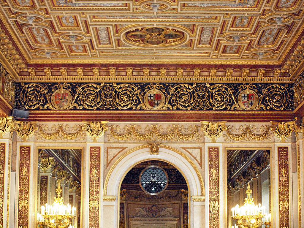 1024px-1010_Wien_-_Ringstraße_-_Parkring_8_-_'Deutschmeister-Palais'_-_Beletage_-_Innendekor.jpg