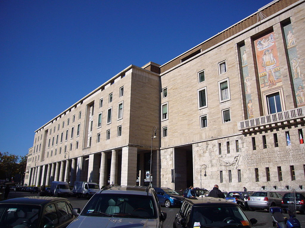 1024px-Campo_Marzio_-_Piazza_Augusto_Imperatore_1000136.jpg