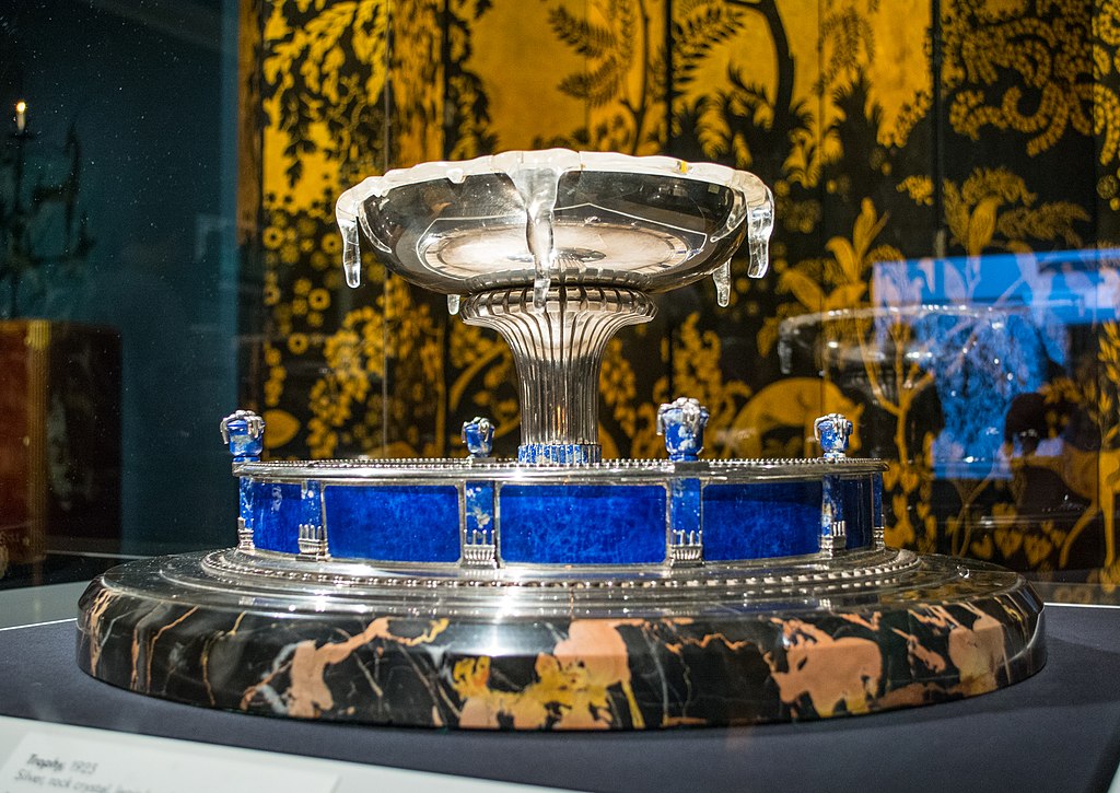1024px-Figure_skating_trophy_02_-_Jean_Elysée_Puirforcat_(38837666354).jpg