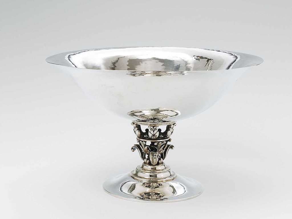 1024px-Georg_jensen_silver_01 (1).jpg