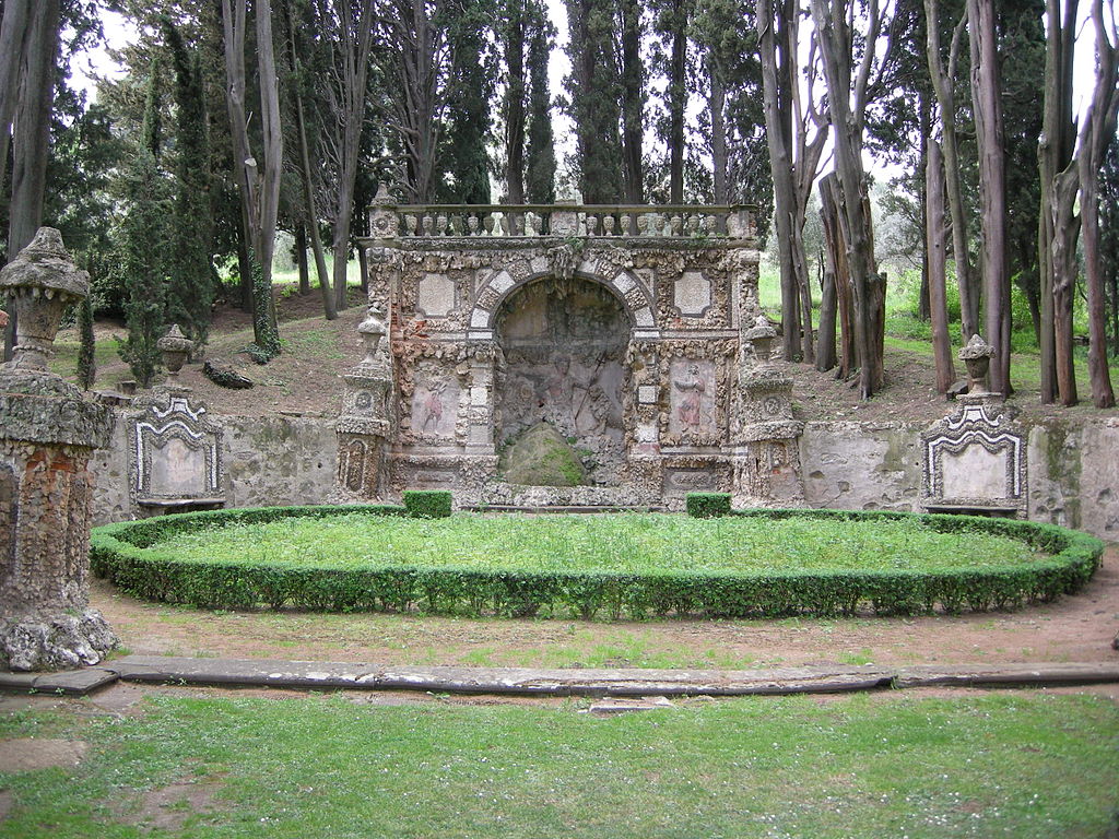 1024px-Giardino_di_villa_gamberaia,_ninfeo_01.jpg
