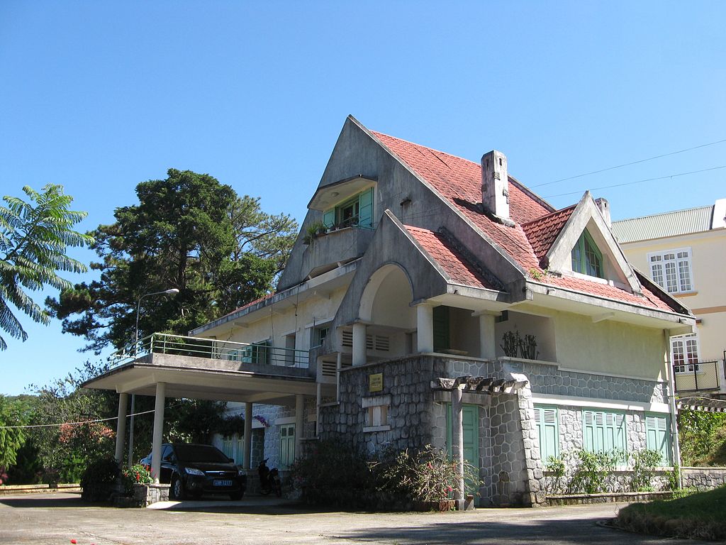 1024px-Hong_Ngoc,_Tran_Le_Xuan_Villa_01.jpg