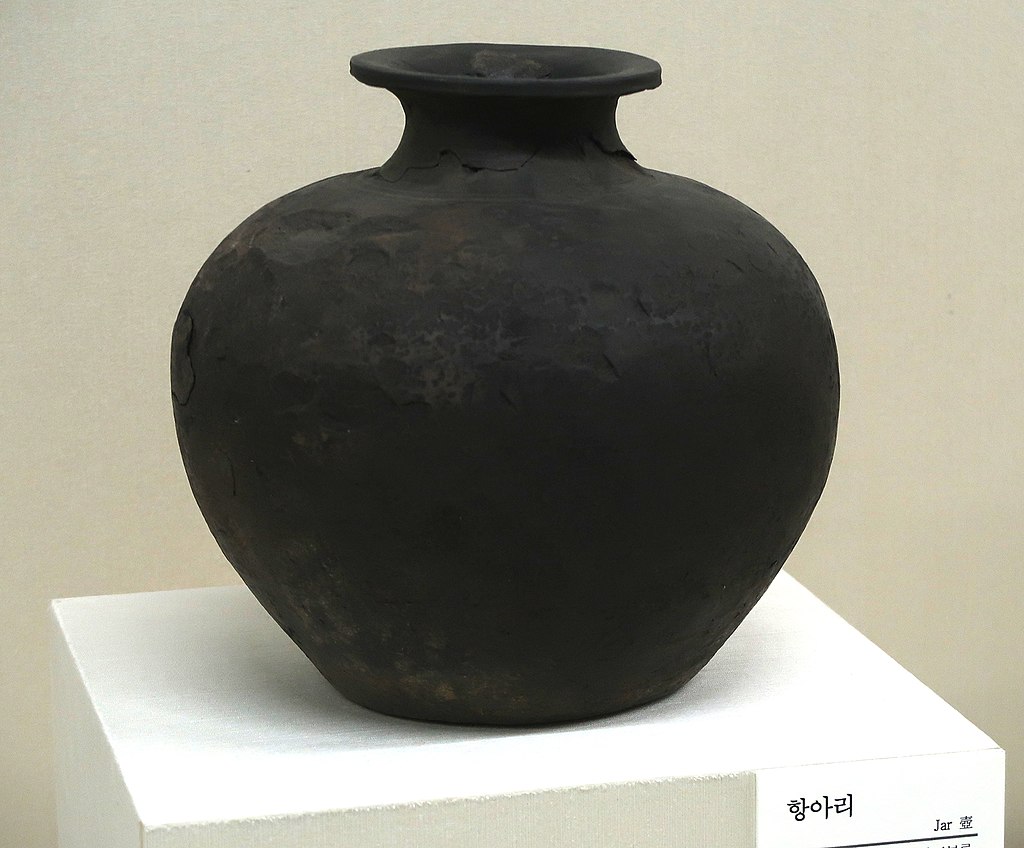 1024px-Jar._Goguryeo._Seoul_national_University_Museum.jpg