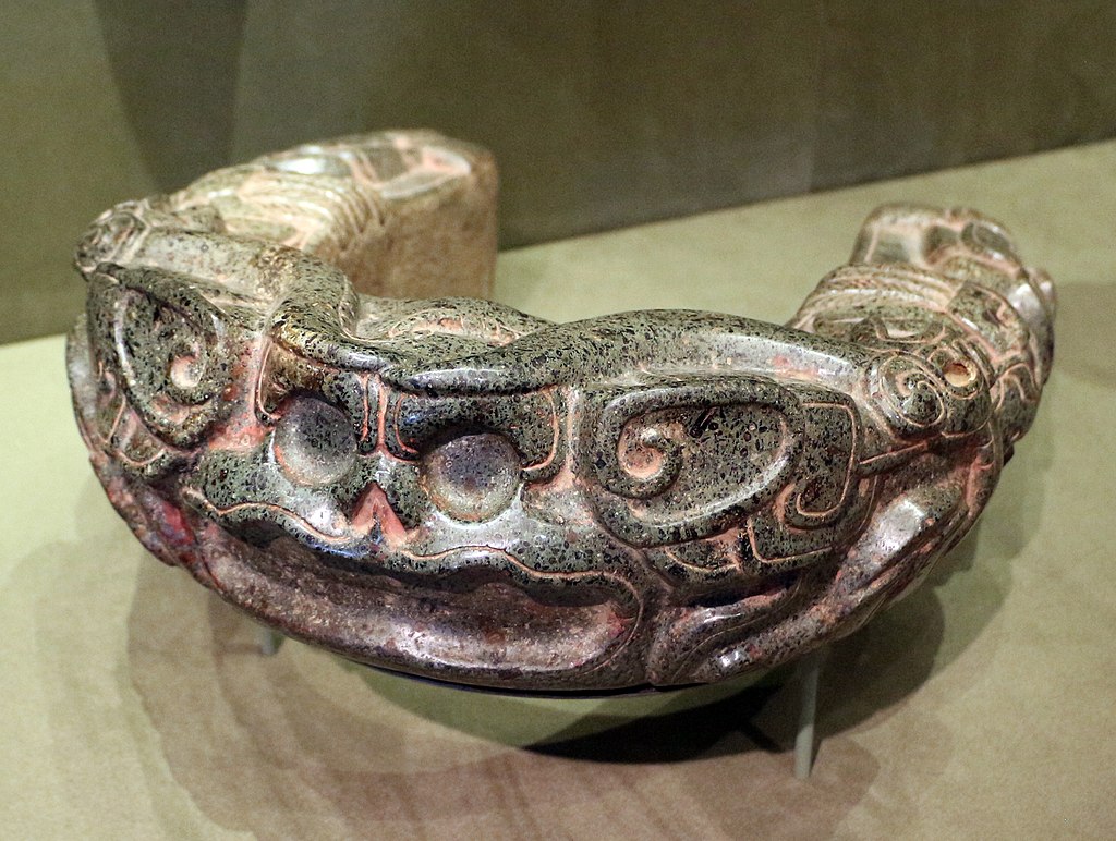 1024px-Mesoamerica,_periodo_classico,_veracruz,_protezione_600-900_CA.jpg