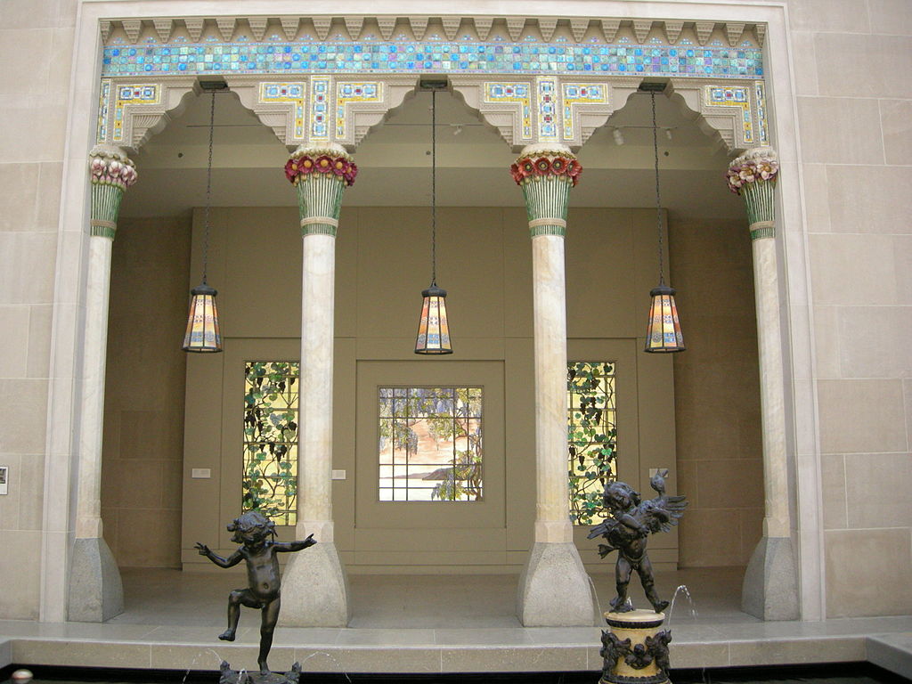 1024px-Met,_cortile_della_sezione_americana_03.jpg