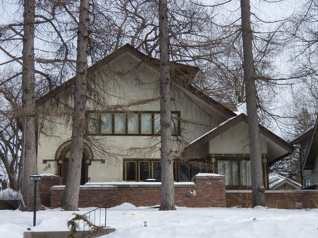 1024px-Parker_House_1.jpg