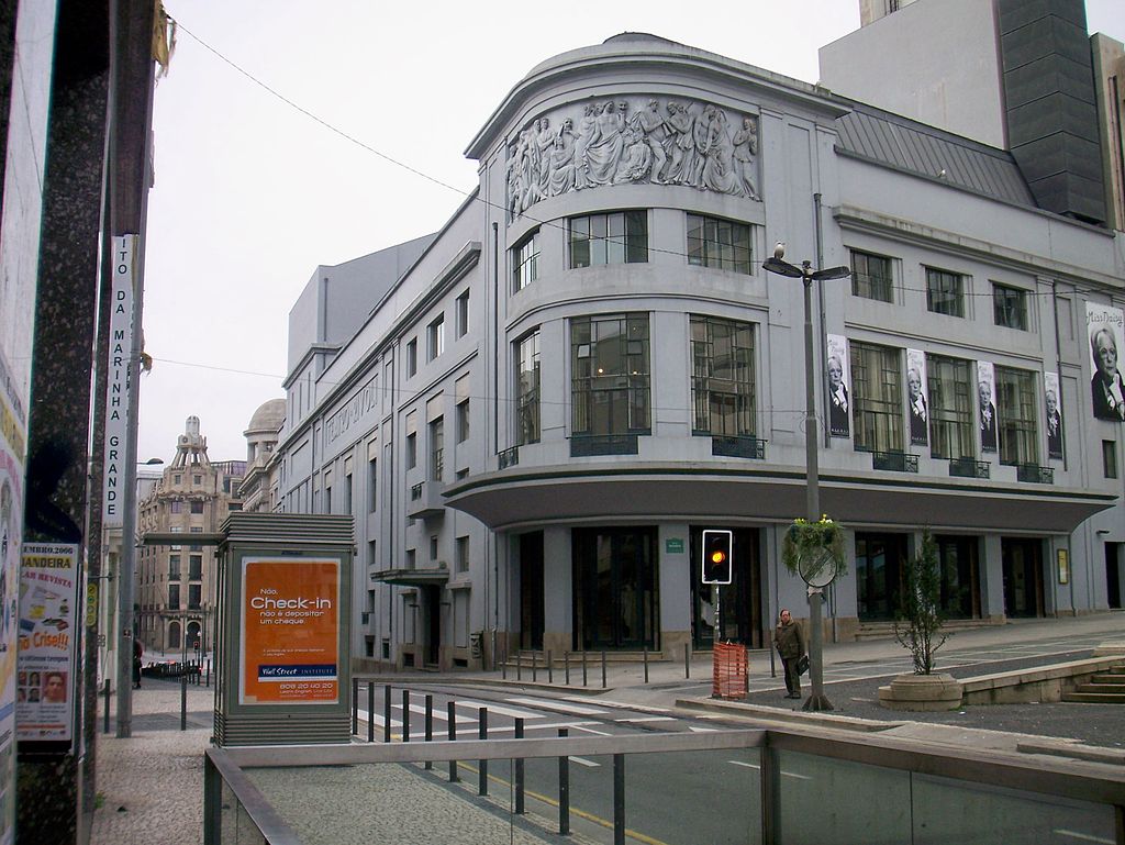 1024px-Porto_Teatro_Rivoli_4.jpg