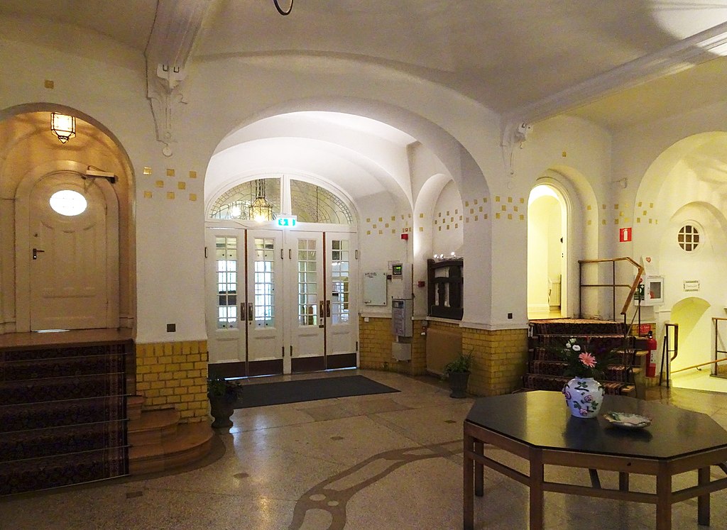 1024px-Svenska_läkaresällskapets_hus,_nov_2019d.jpg