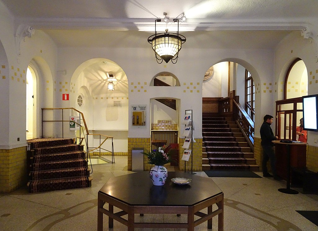 1024px-Svenska_läkaresällskapets_hus,_nov_2019e.jpg