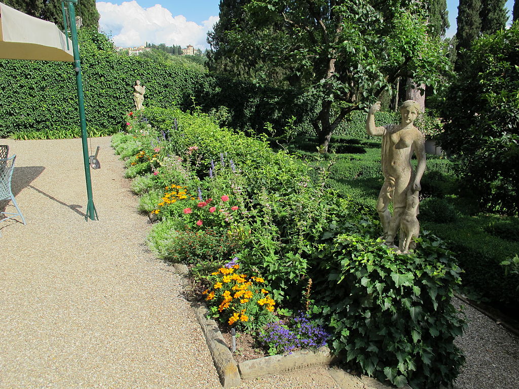 1024px-Villa_i_tatti,_ext.,_giardino_01.jpg
