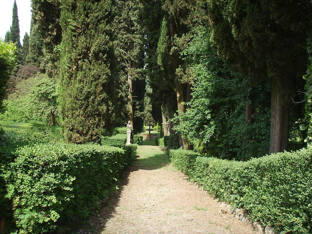 1024px-Villa_nieunwekamp,_giardino_02.jpg