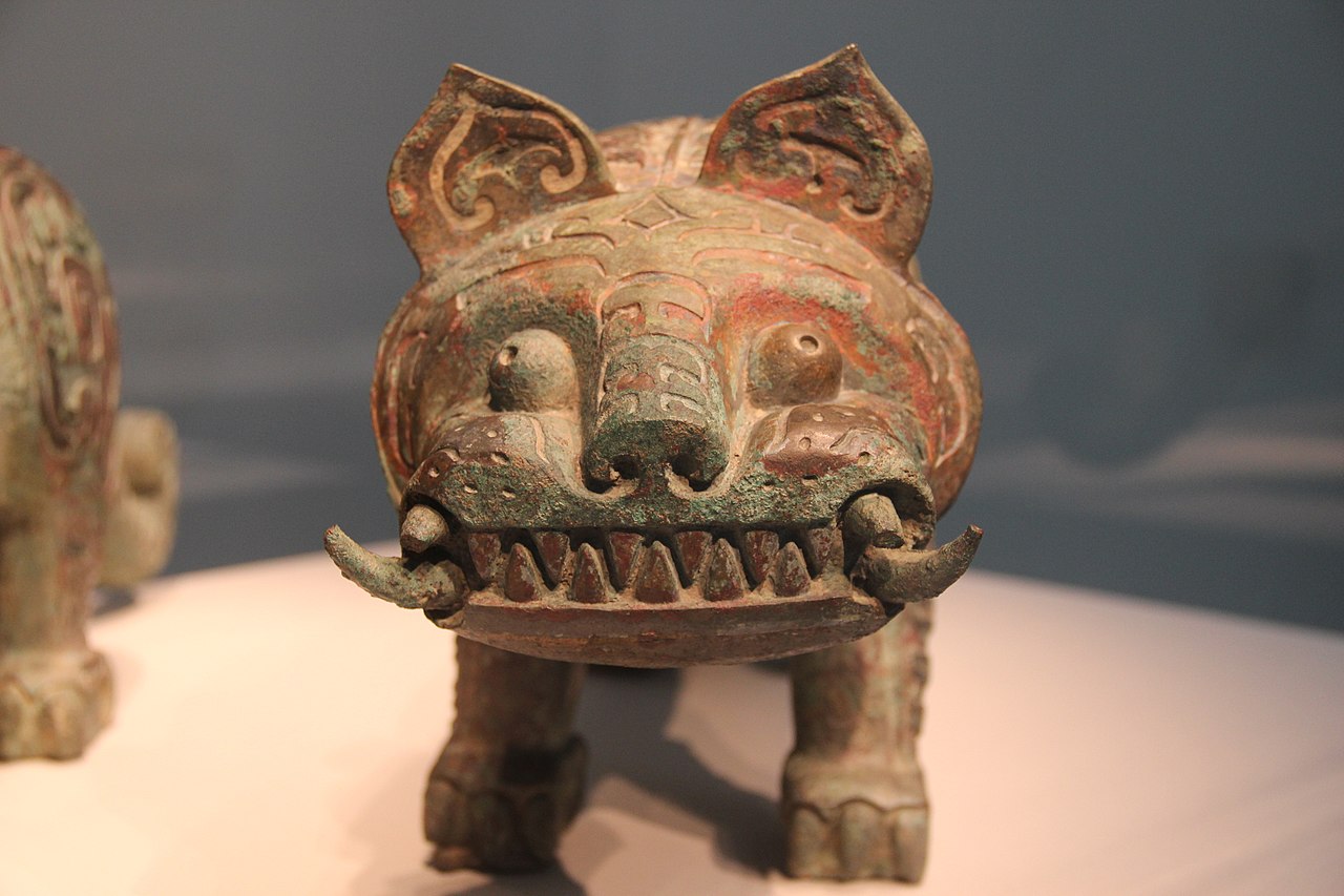 10th-9th_Cent._BC,_Middle_Western_Zhou_Bronze_Tiger_04.jpg