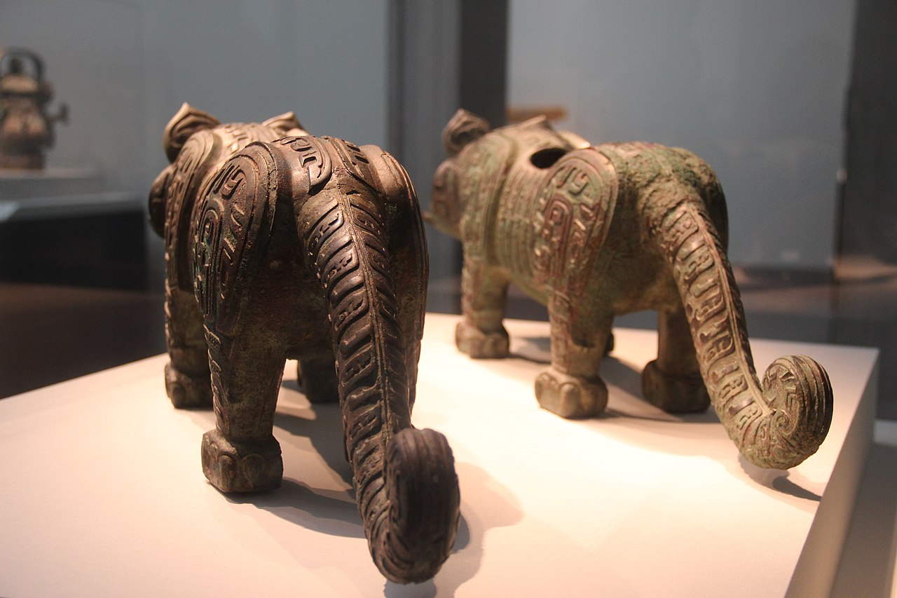 10th-9th_Cent._BC,_Middle_Western_Zhou_Bronze_Tigers_02.jpg