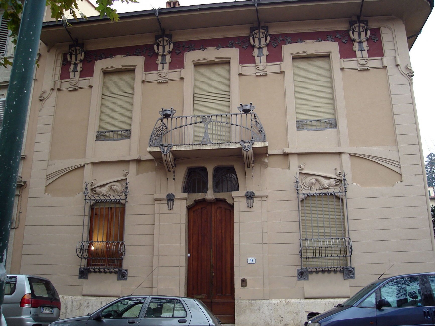10Villino_Lampredi_di_via_Giano_della_Bella_N°9.jpg