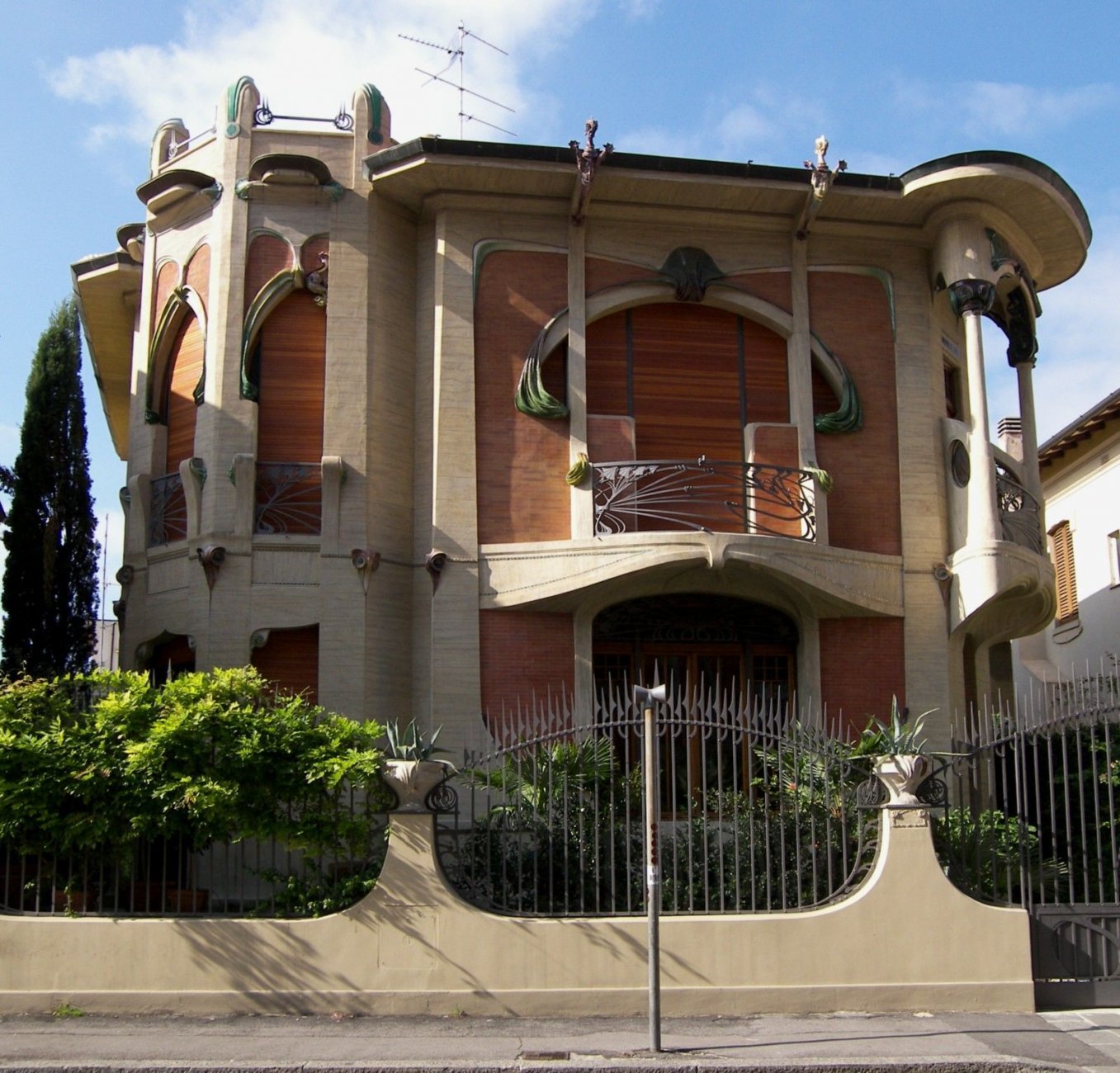 11 Villino Broggi-Caraceni380471497_3d78be7127_o_d.jpg
