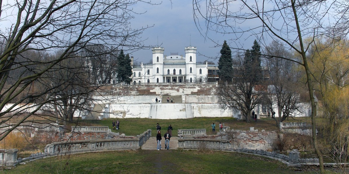 1200px-Усадьба_Шаровка_-_panoramio.jpg