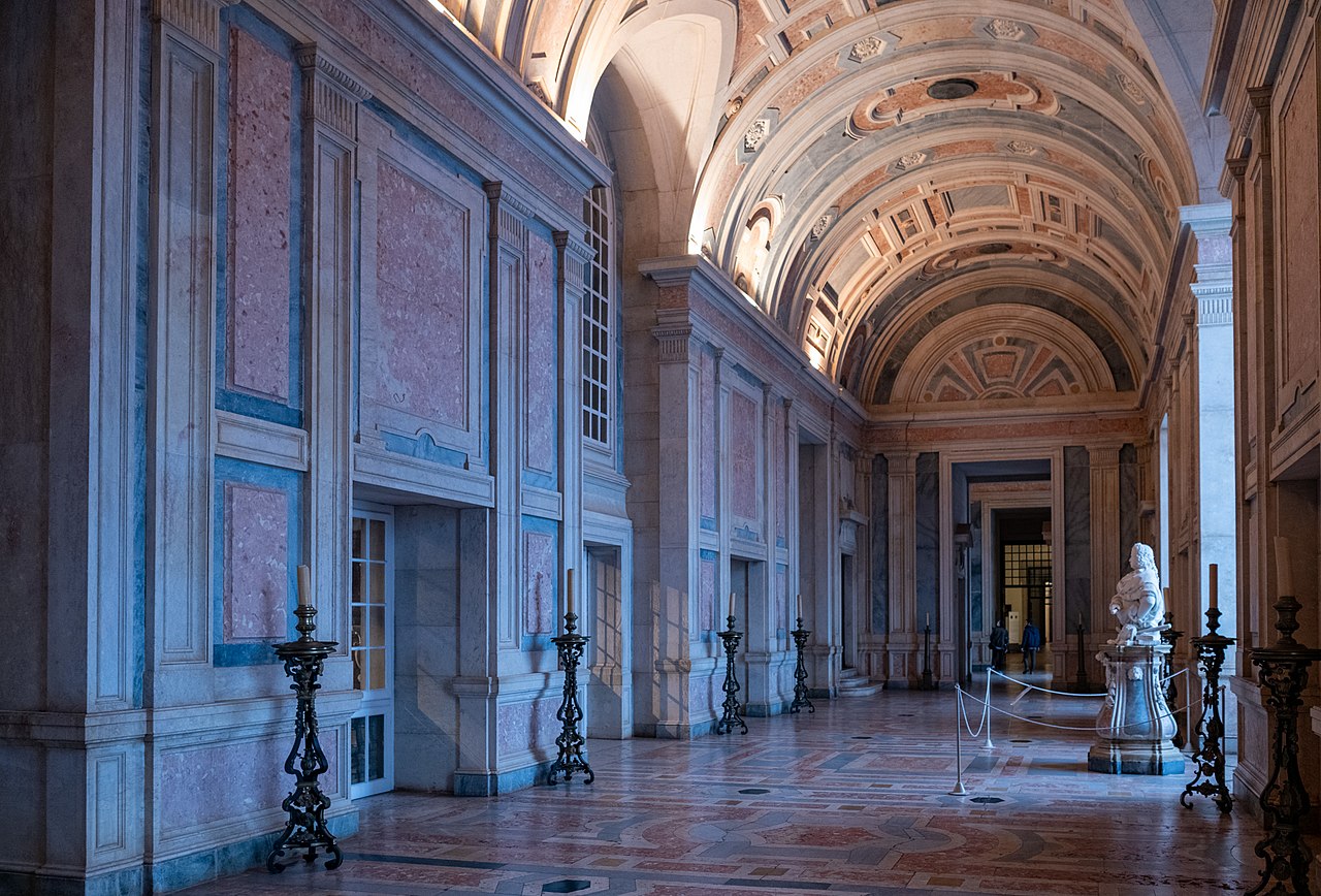 1280px-22480-Mafra_(48303852231).jpg