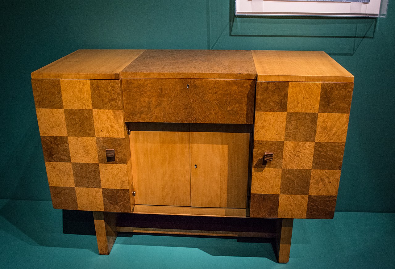 1280px-Cabinet_-_Eugene_Schoen_(39537412482).jpg