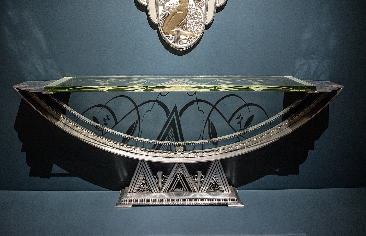 1280px-Console_table_-_Paul_Fehér_(38866121015).jpg