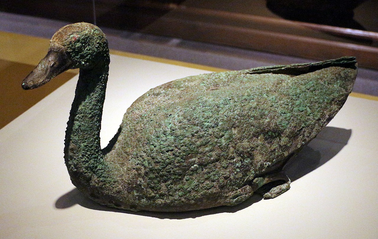 1280px-Dinastia_qin,_oca_in_bronzo,_dal_sito_del_mausoleo_di_xi'an,_221-206_ac.jpg