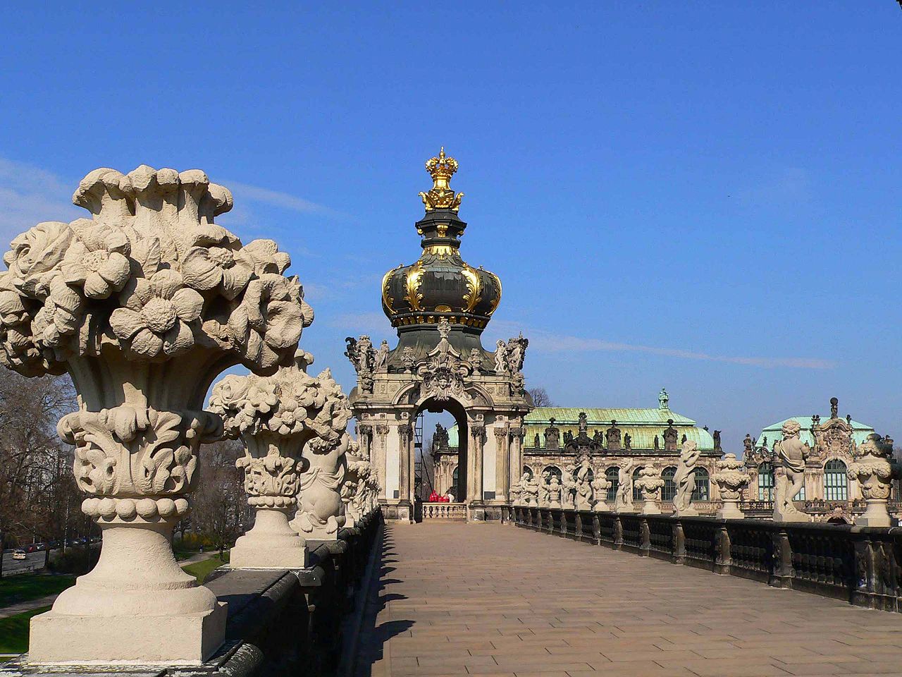 1280px-Dresden_Zwinger06.jpg