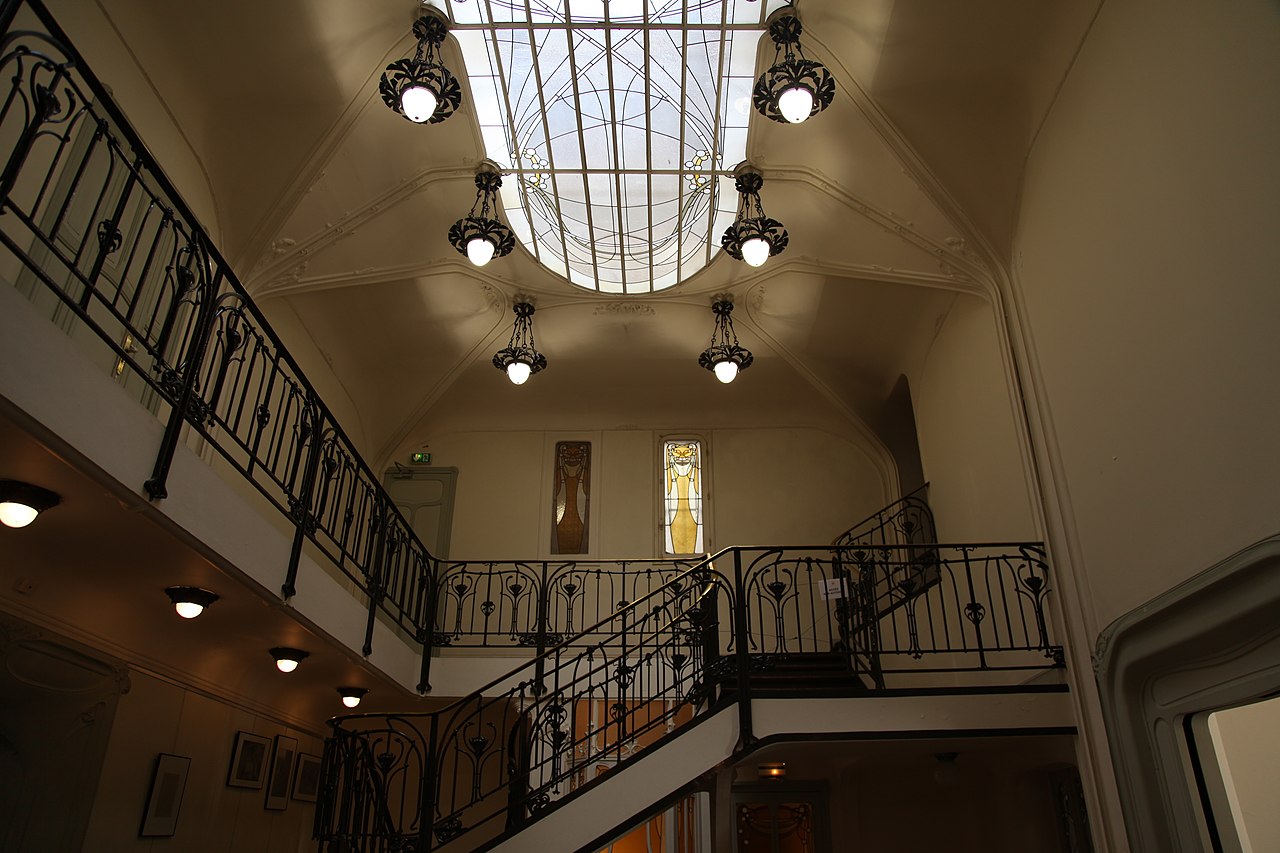 1280px-Hotel_mezzara_2343.jpg