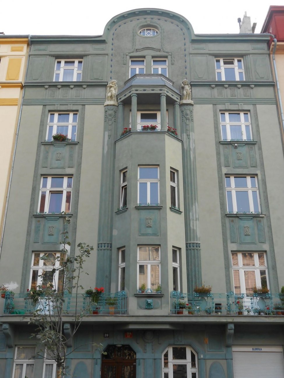 12Ovenecká 28 (1).jpg