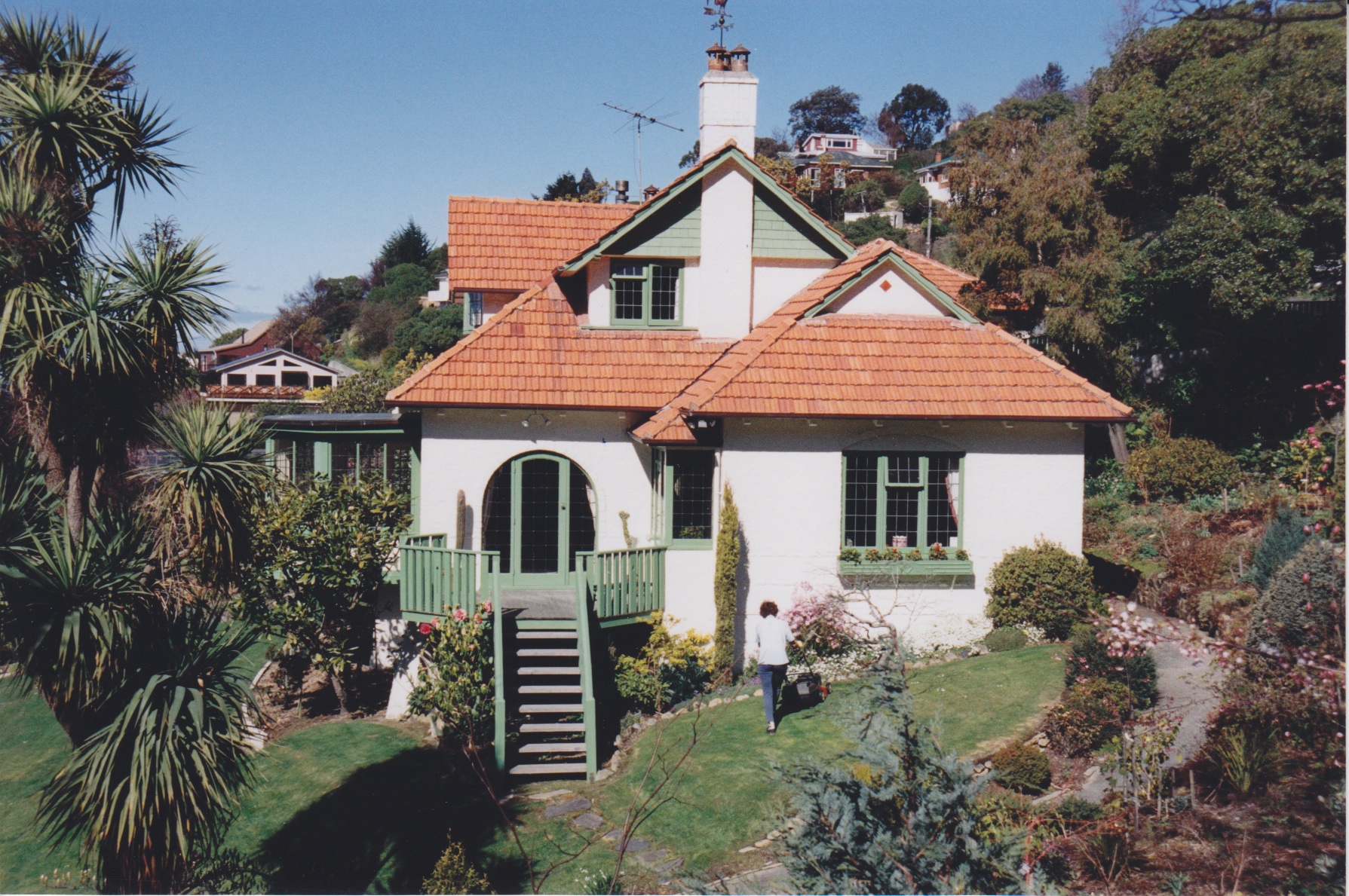13 lambert-house-2.jpg