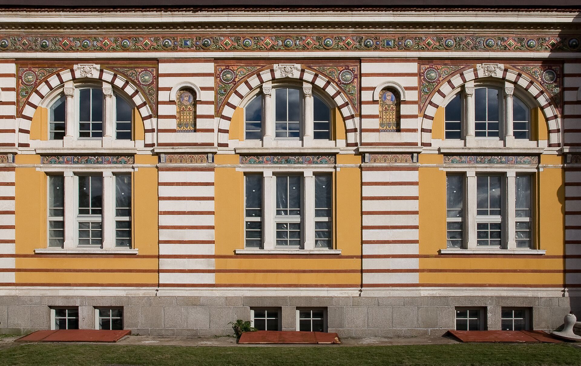13 PublicMineralBaths-Sofia-2.jpg