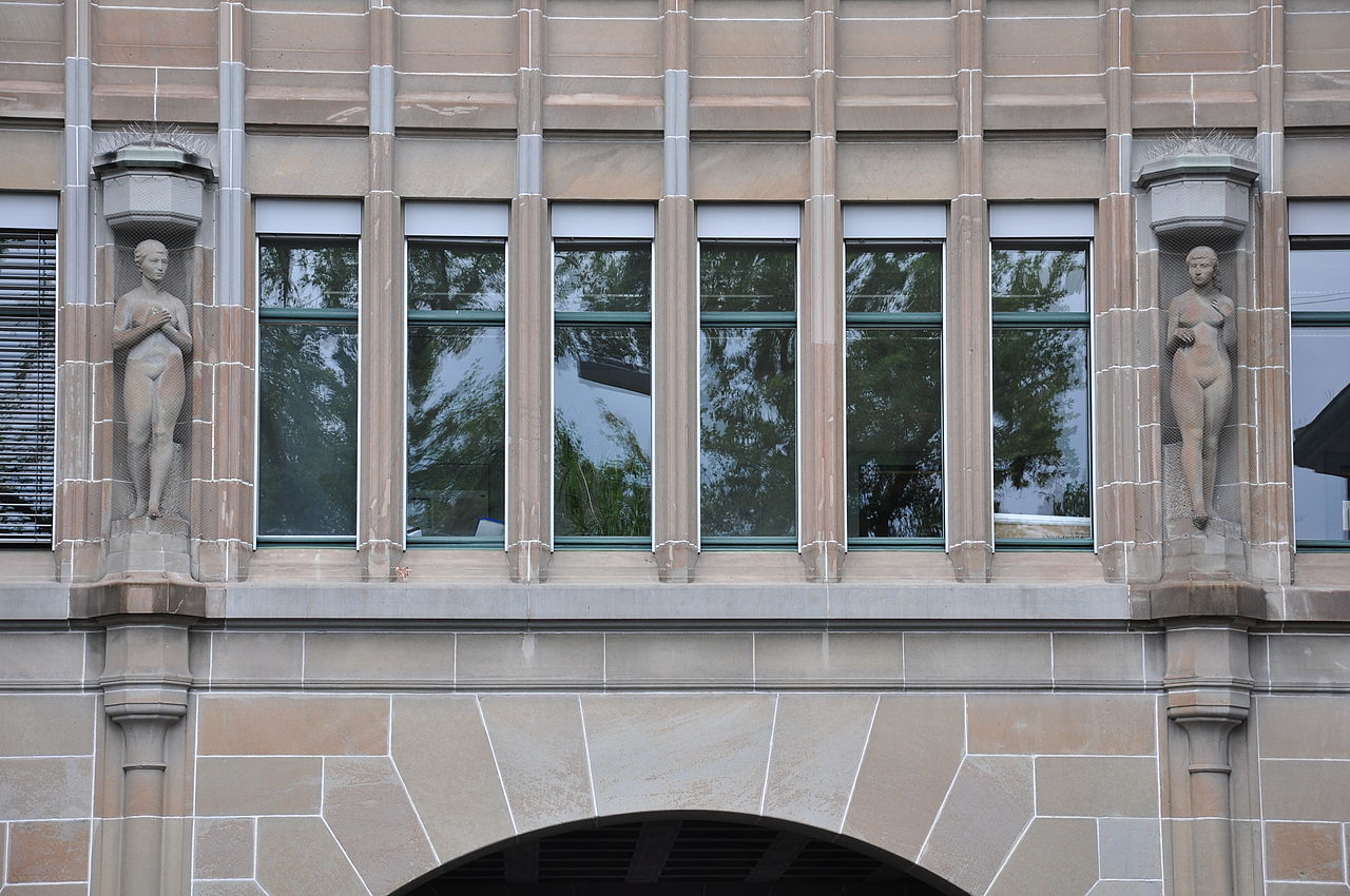 14 1280px-Zürich_-_Amtshaus_III_2010-09-08_16-26-28.jpg