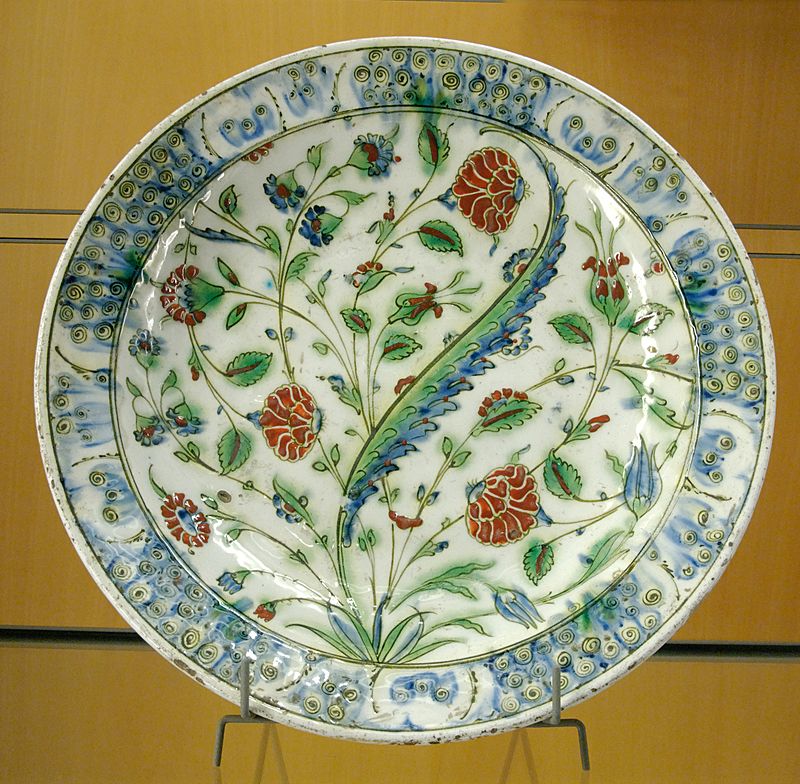 16d800px-Plate_carnations_Iznik_MBA_Lyon_E500-61.jpg