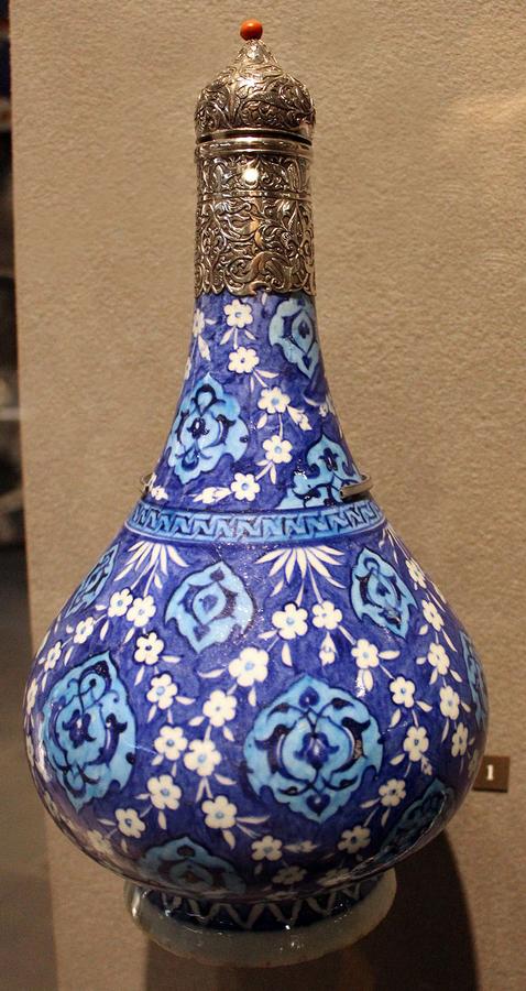 16Turchia,_iznik,_bottiglia,_1535-45_ca..JPG