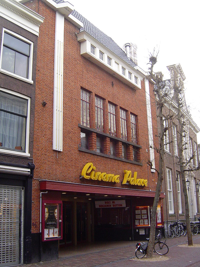 17 ар деко 800px-Cinema_Palace_Haarlem.jpg