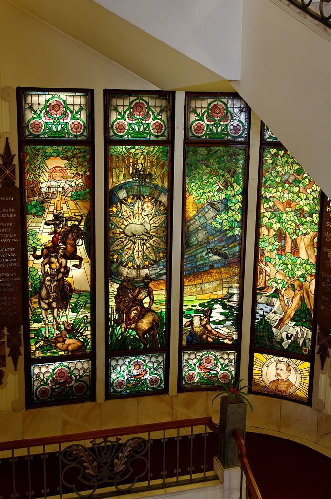 18 геллерт отель678px-Stained-glass_windows_Bózó_Stanisits_Hotel_Gellért.jpg