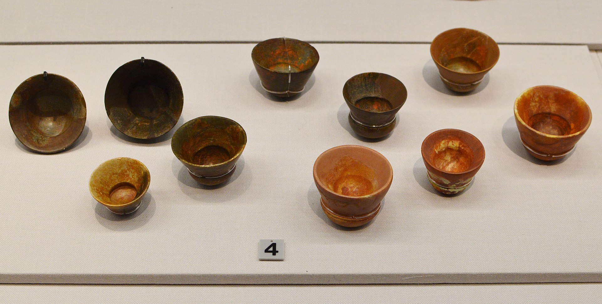 1920px-東大寺山古墳出土_石製坩.jpg