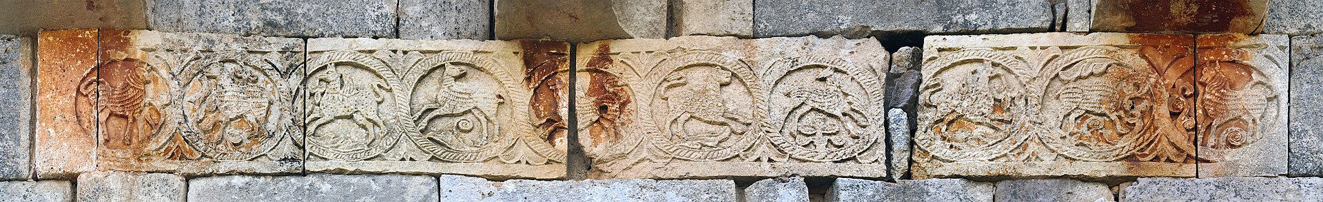 1920px-Ermita_de_Santa_María_(40760789444).jpg
