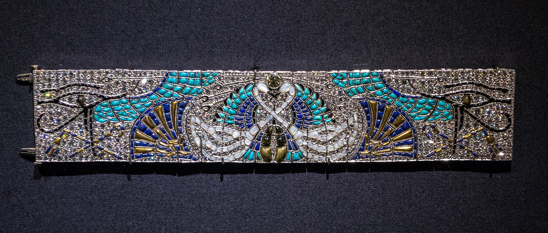 1920px-Turquoise_Egyptian_bracelet_-_Laloche_Frères_(27895790109).jpg